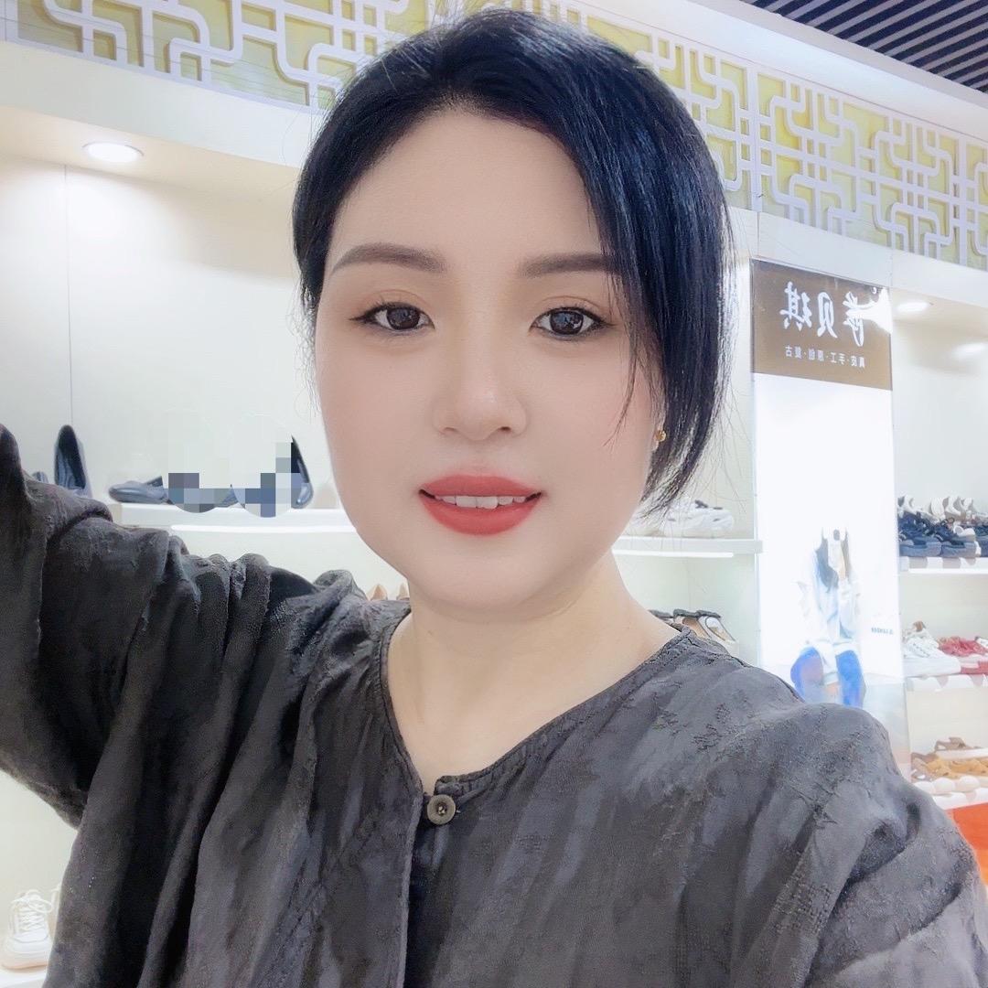 临汝镇商业街鞋王