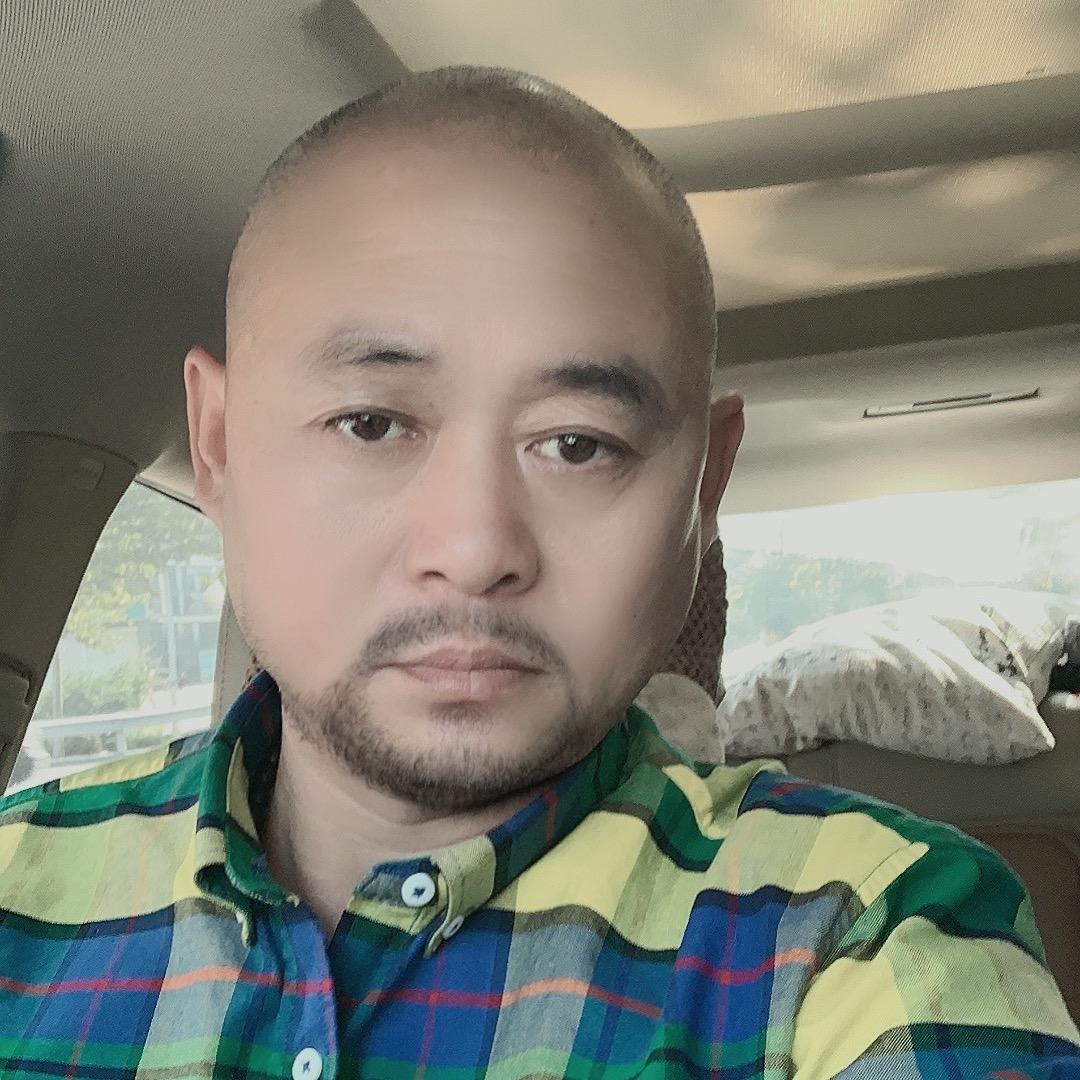 觅食的飞哥