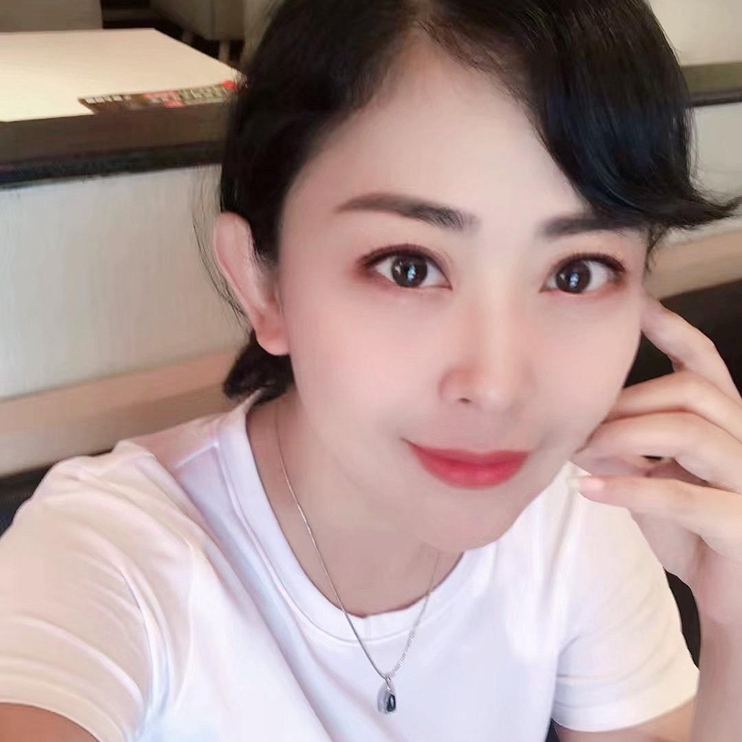 田阳区唯依服饰