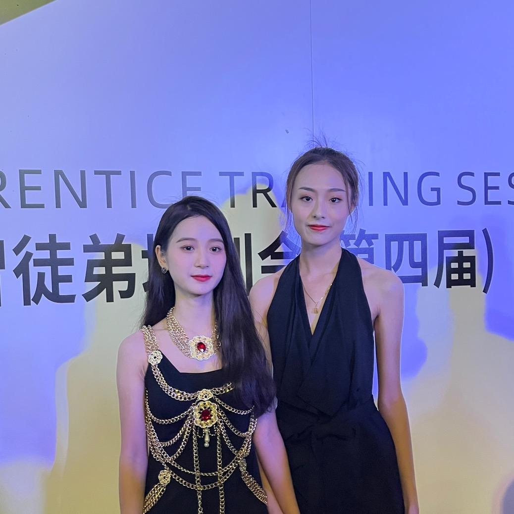 小哈(小小如)