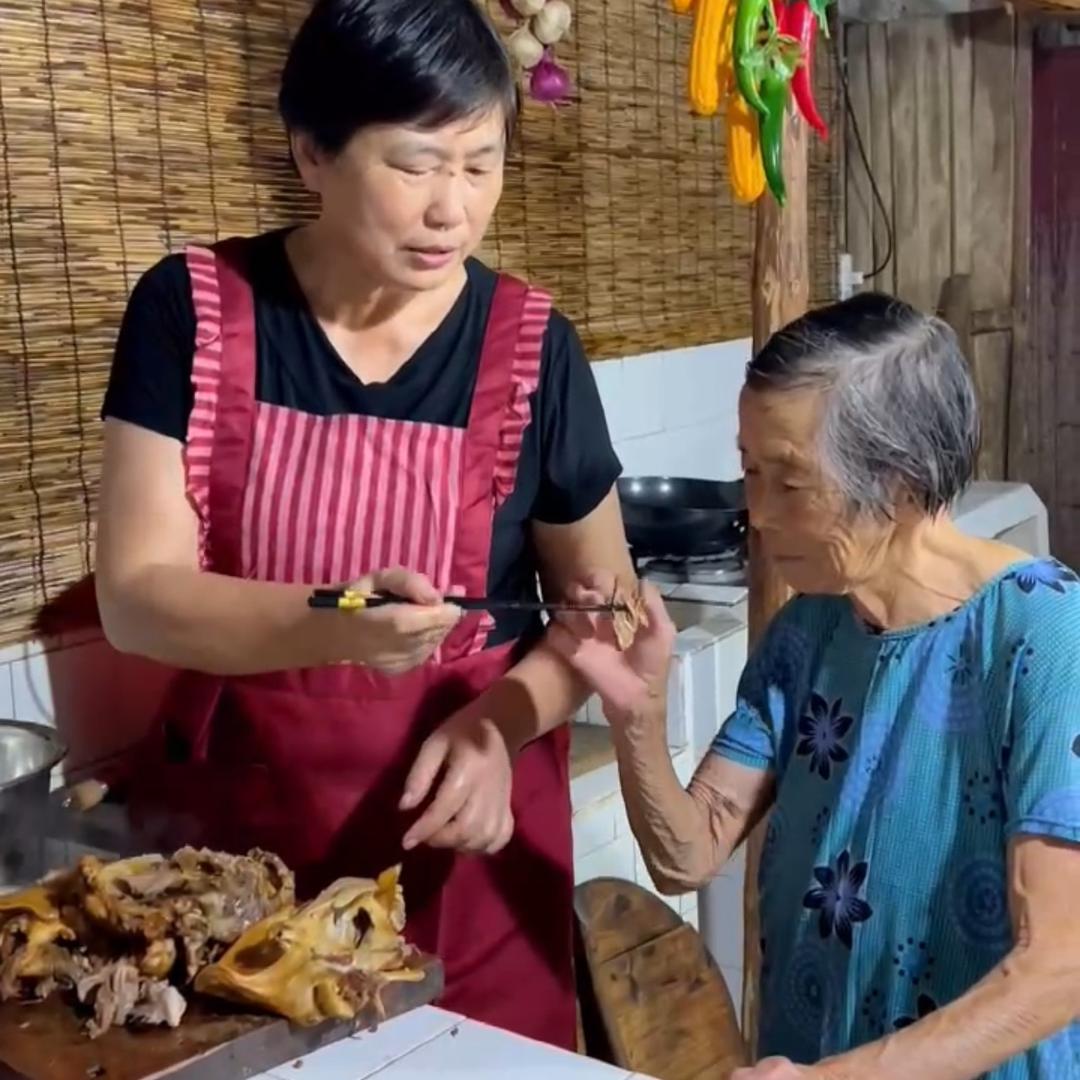 葛妈妈一家人