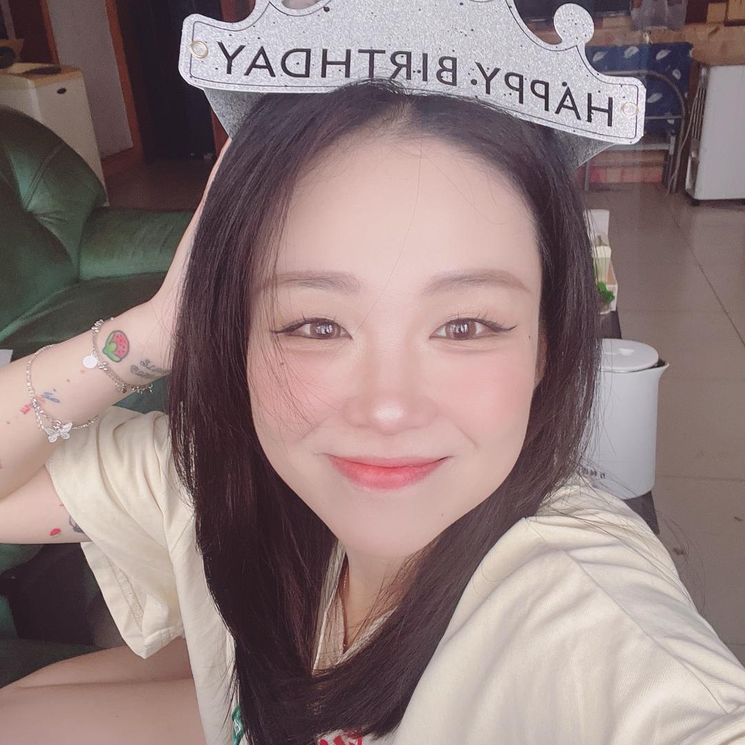 小小的 小姐姐