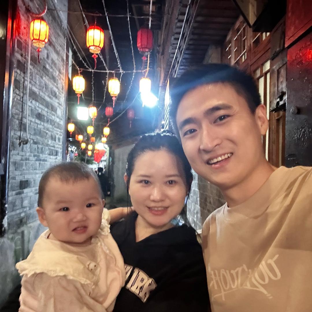 萤食光娃娃饭大厨Glow Bites