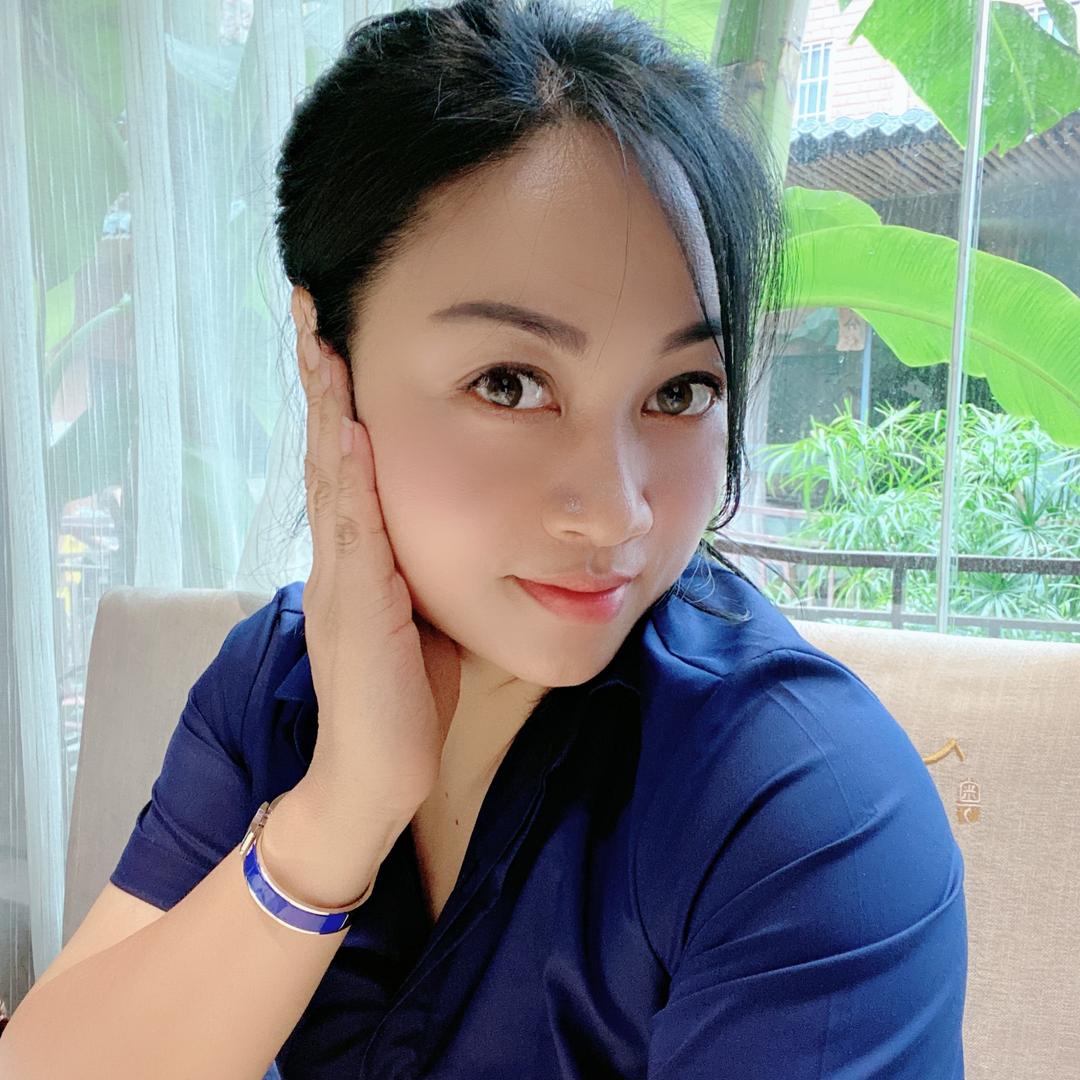 走工地的女人“李家瑩”
