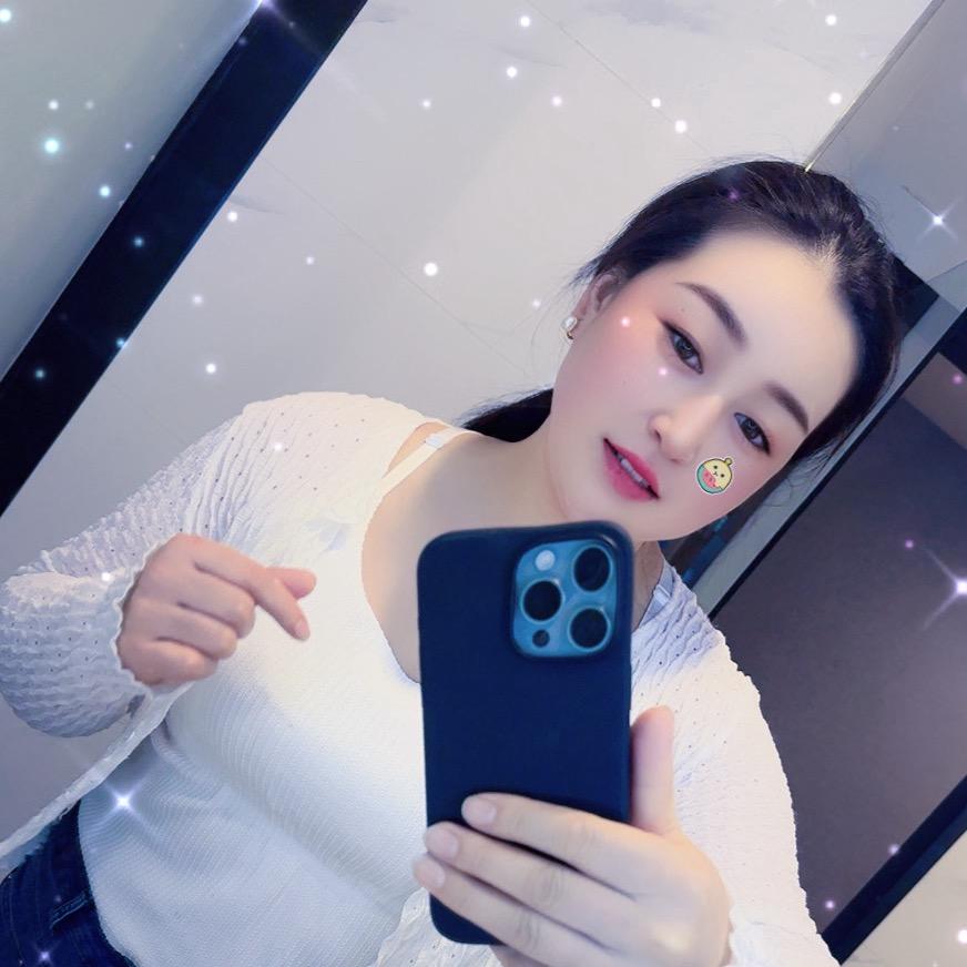 @霞霞