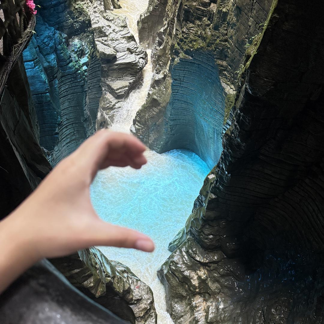 高鼻梁饰品店铺