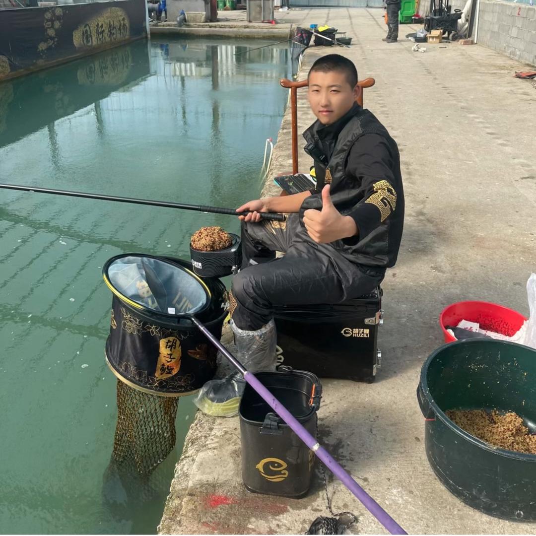 浩弟黑坑钓鱼直播