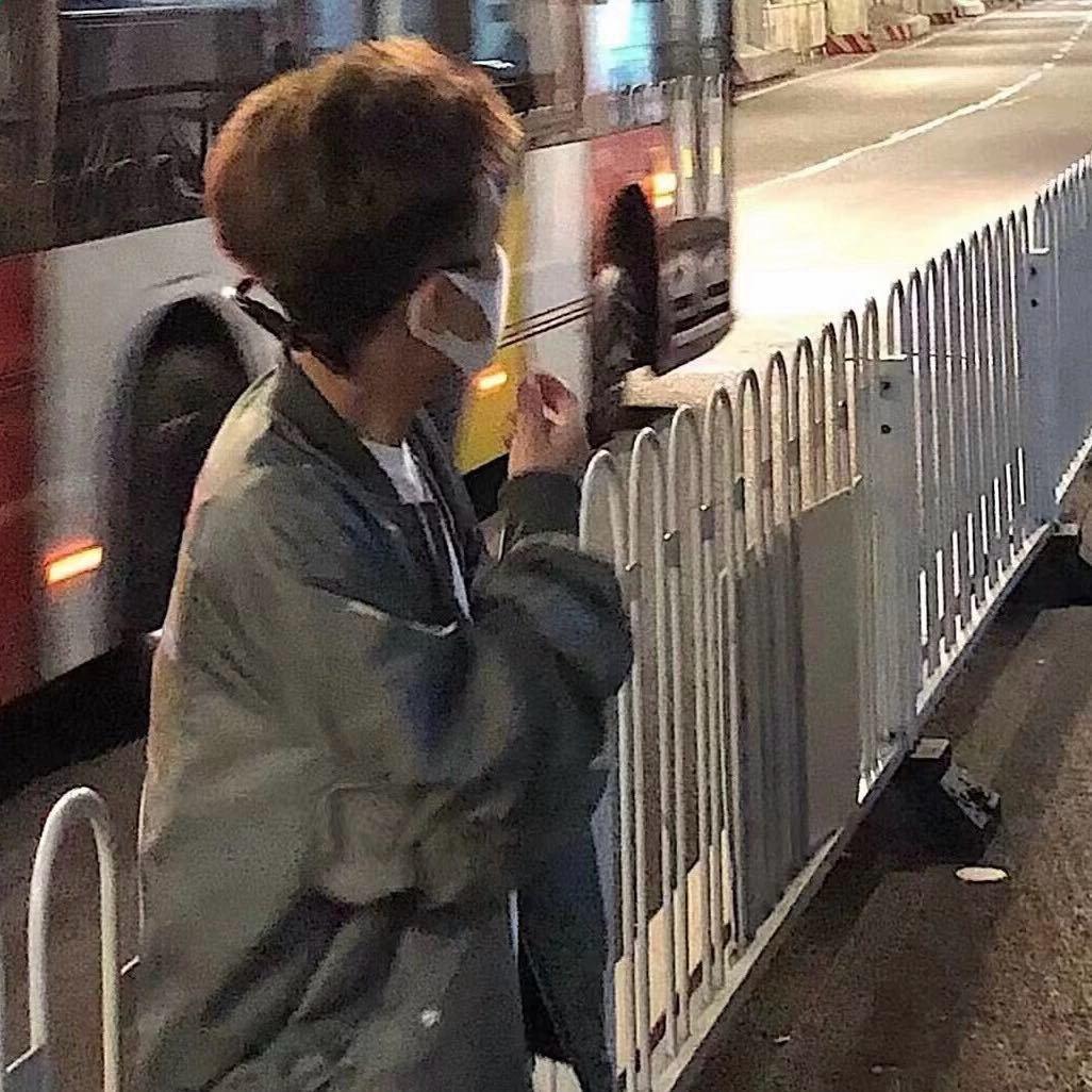 白银男士烫发艺洲