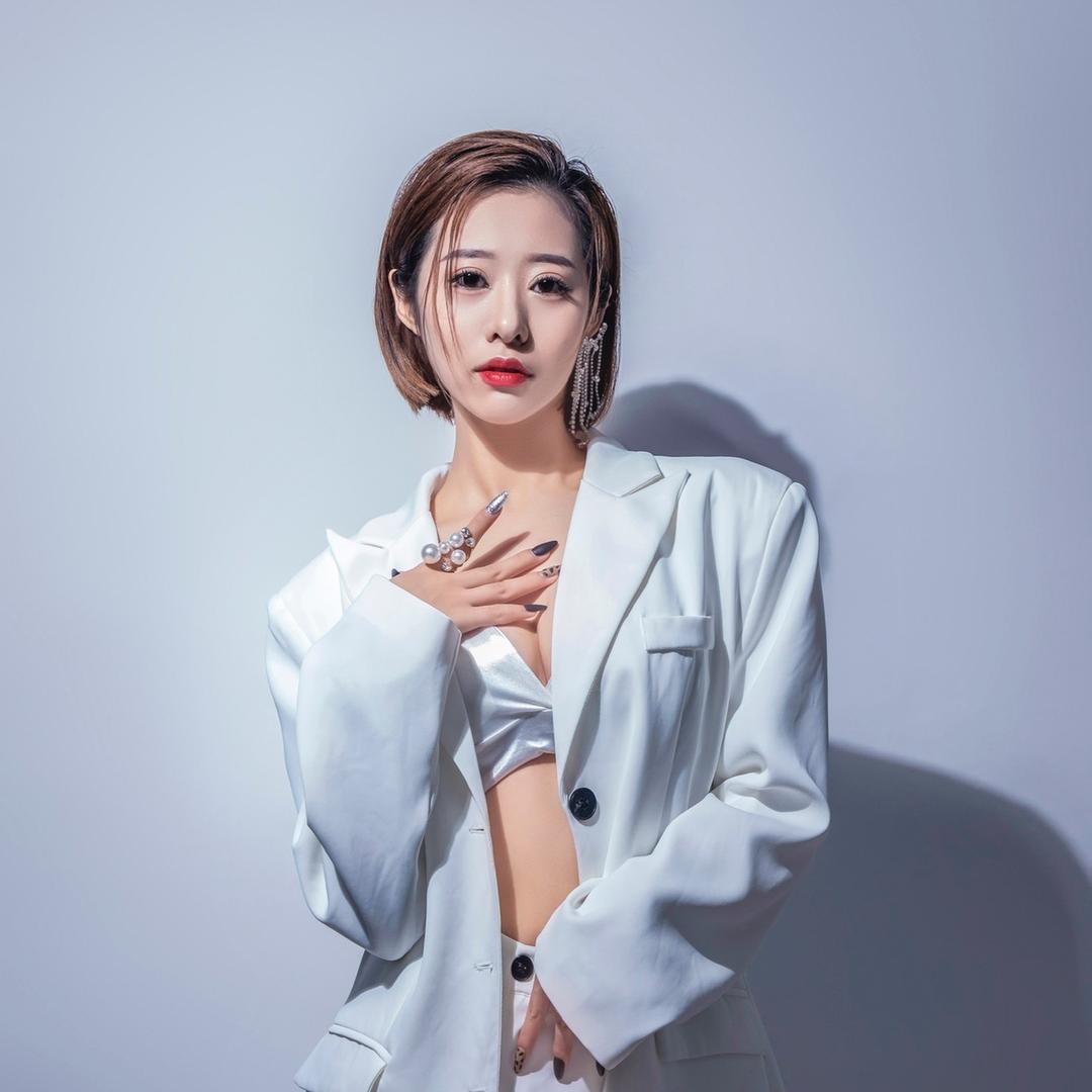 DJ小曼曼