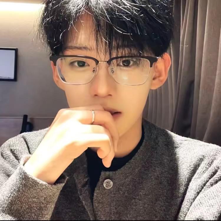 王小爽.