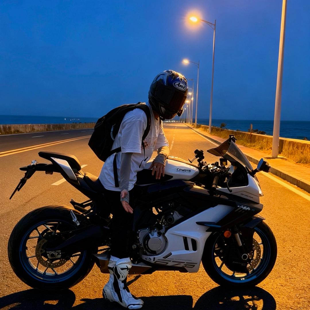 星期八在恋爱-🏍️（存钱买双r版）