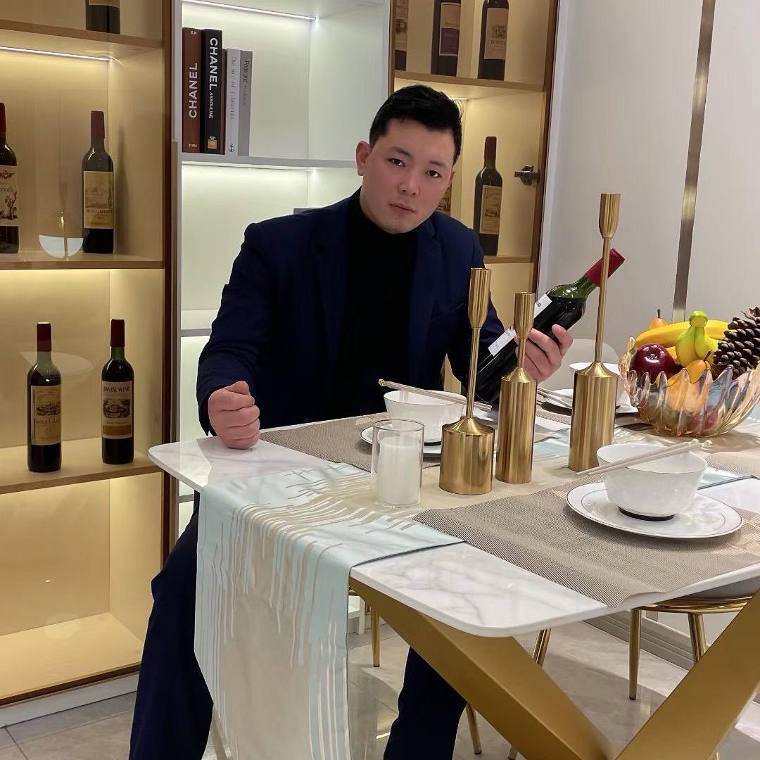 绿洲公园学府 韦强