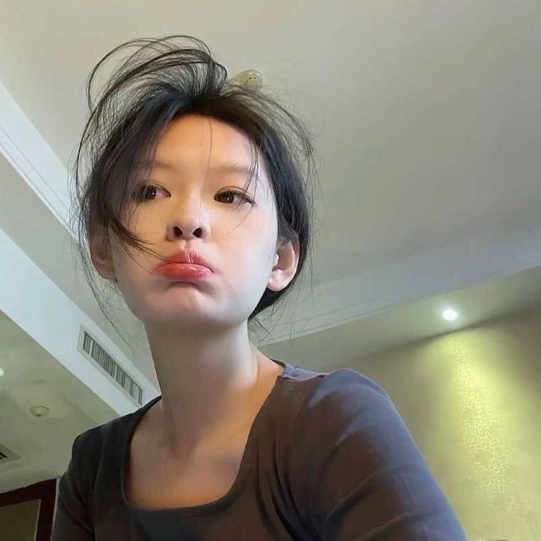 肥 脸.