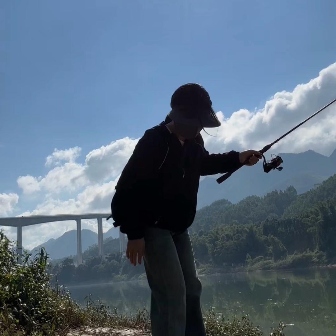 那个女的🎣