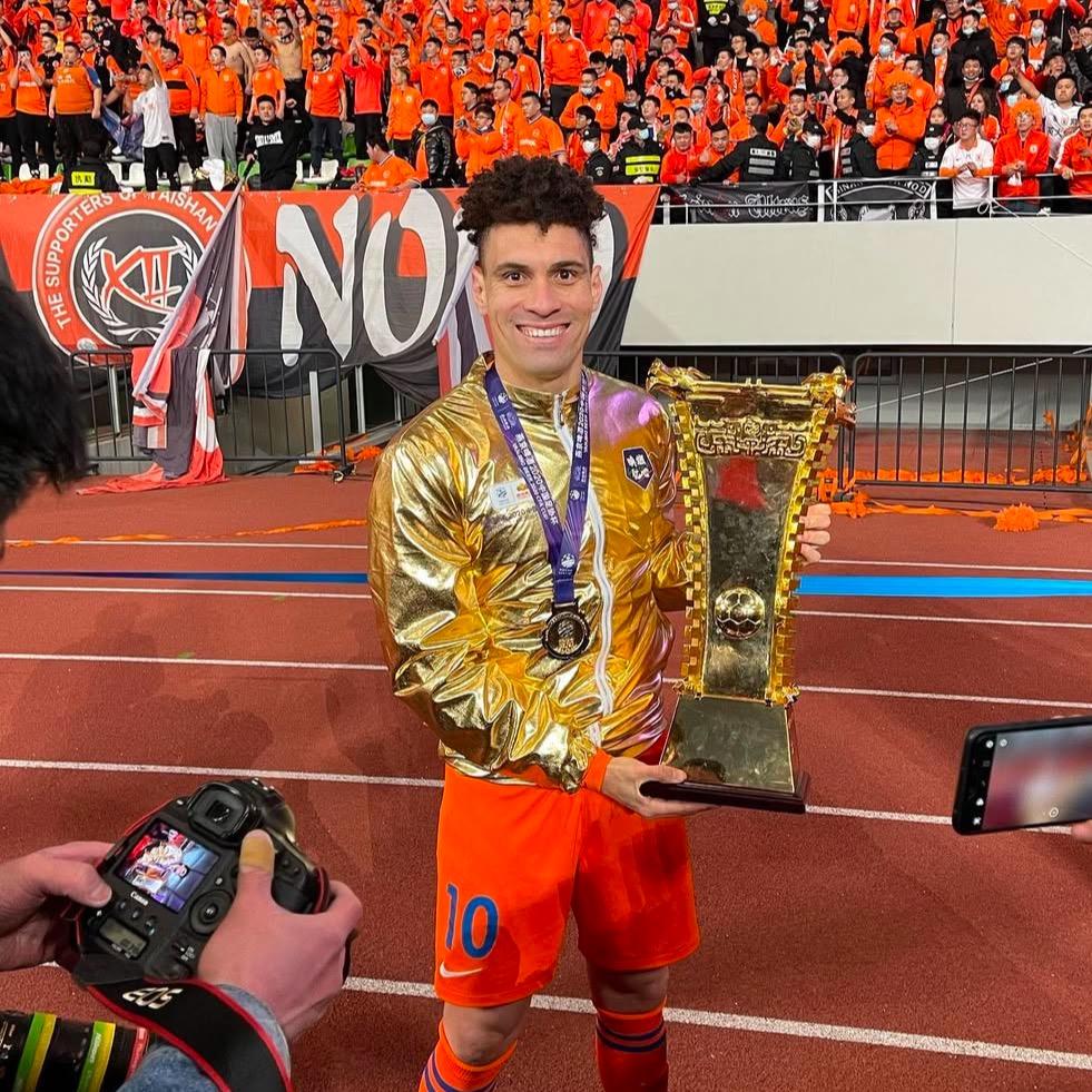 Loyal NO.12🧡
