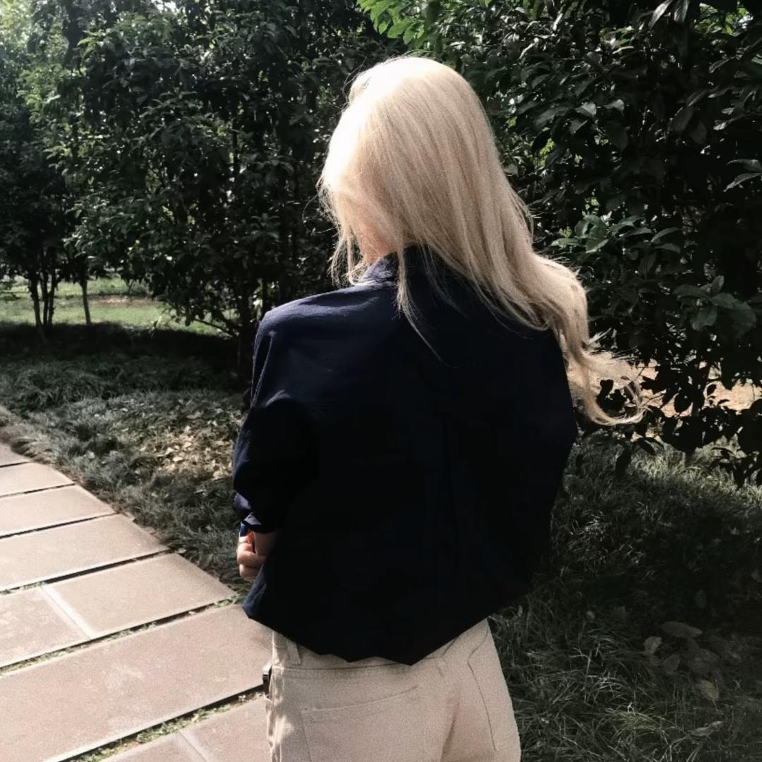 小佳 .