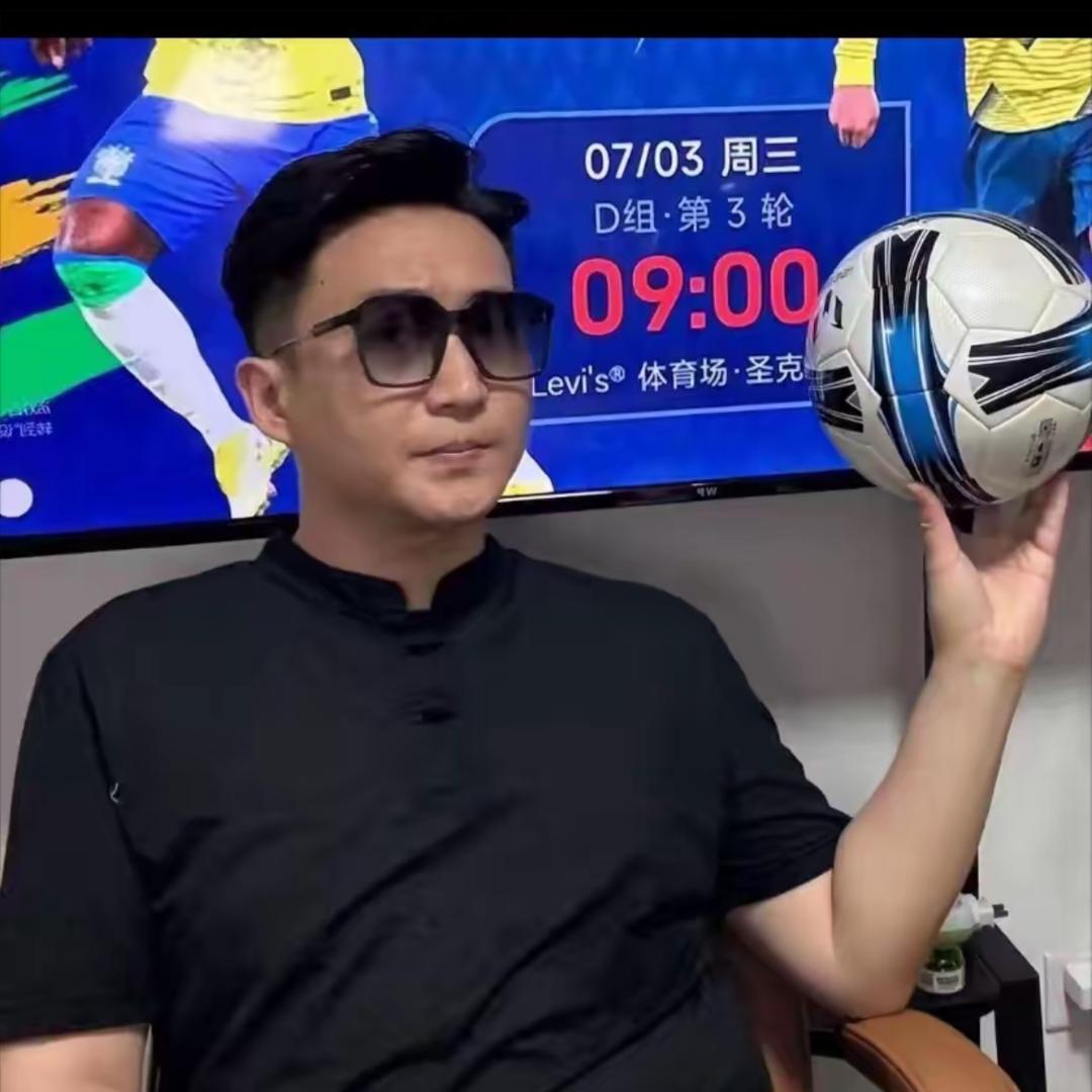 堡哥侃球