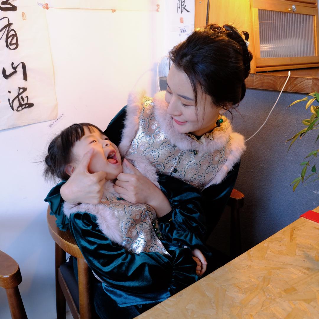 彤彤麻麻