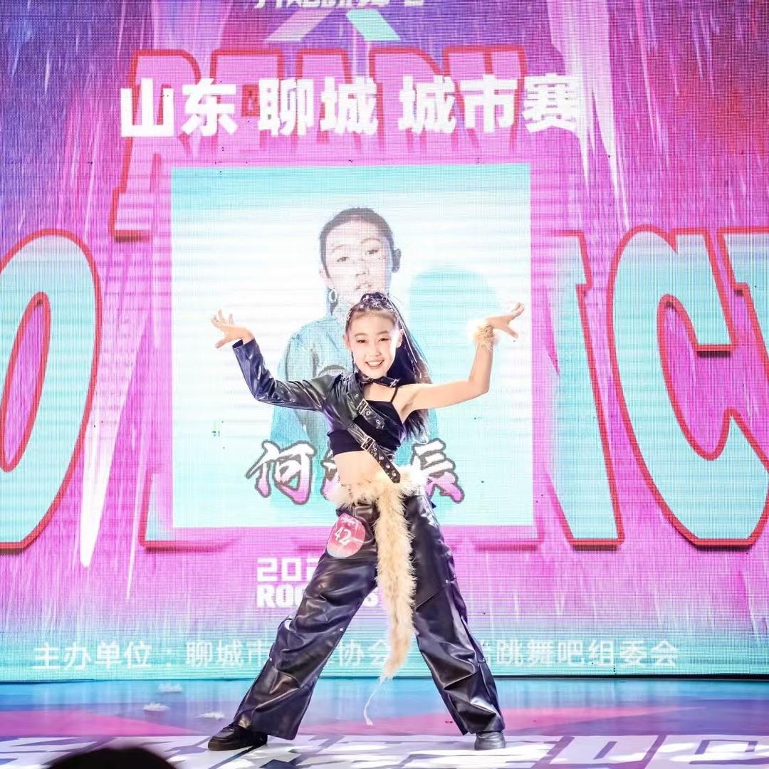 开始跳舞吧-何沐辰