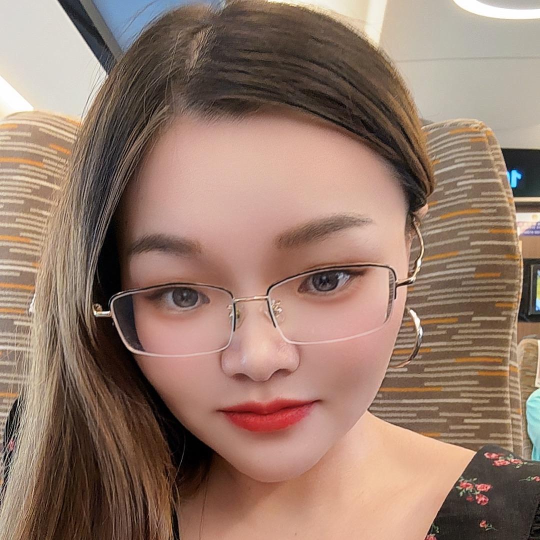 爱笑的女孩