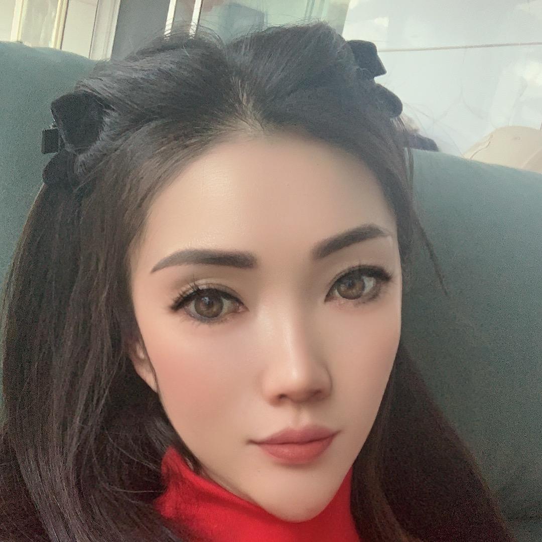 靓衣轩服装！