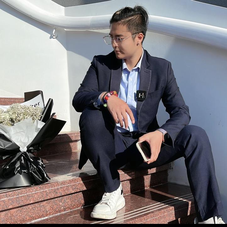 辫爷说（七七有辫团队）