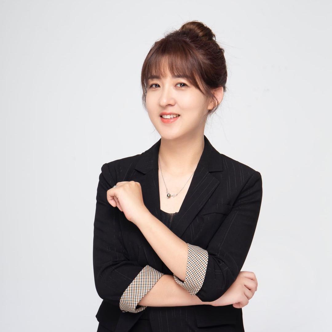 安安校长小姐姐