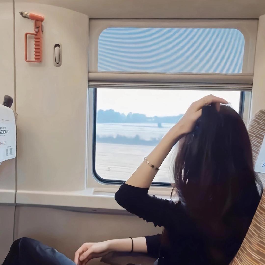 A小小小小糖👻