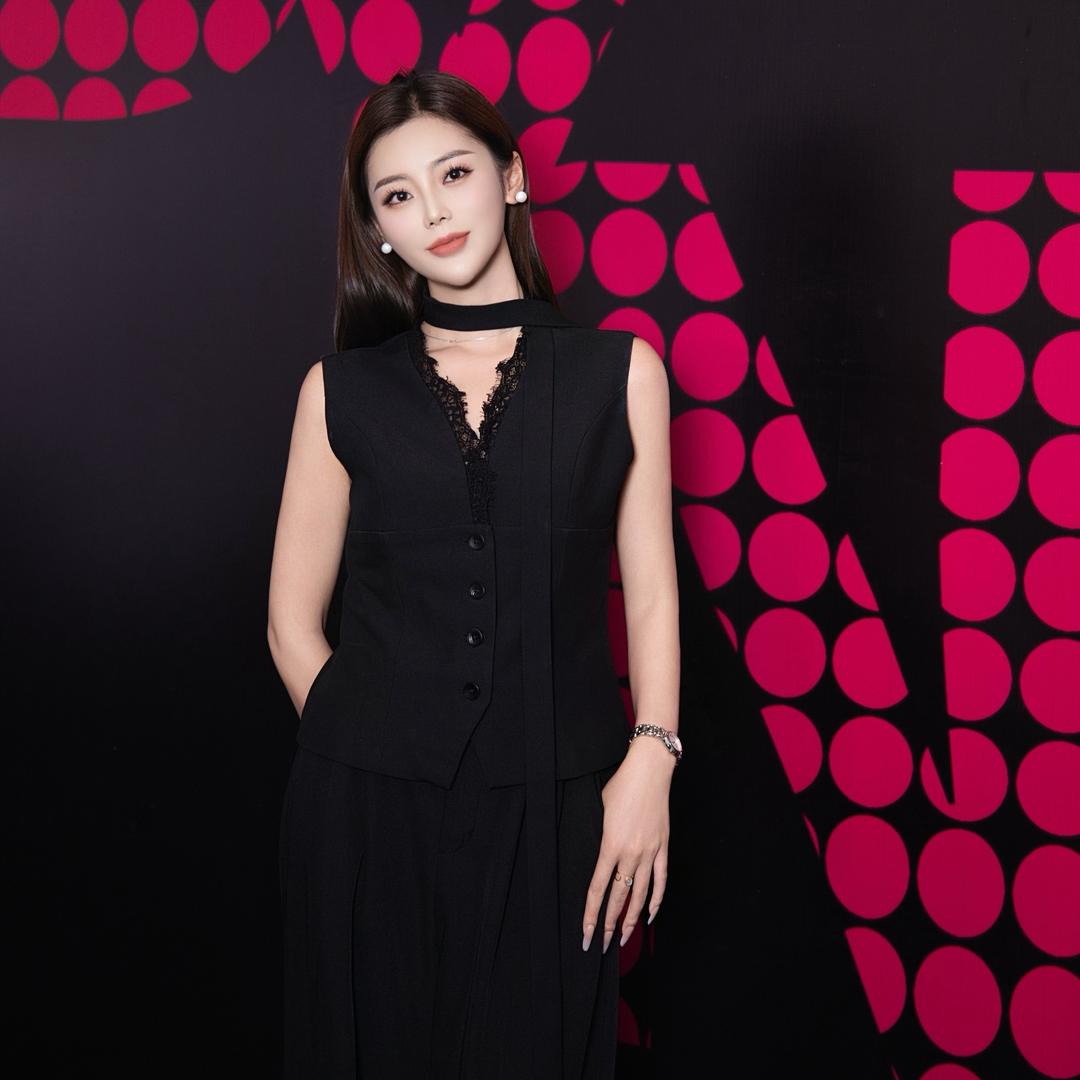 腾冲素颜肌-娜娜