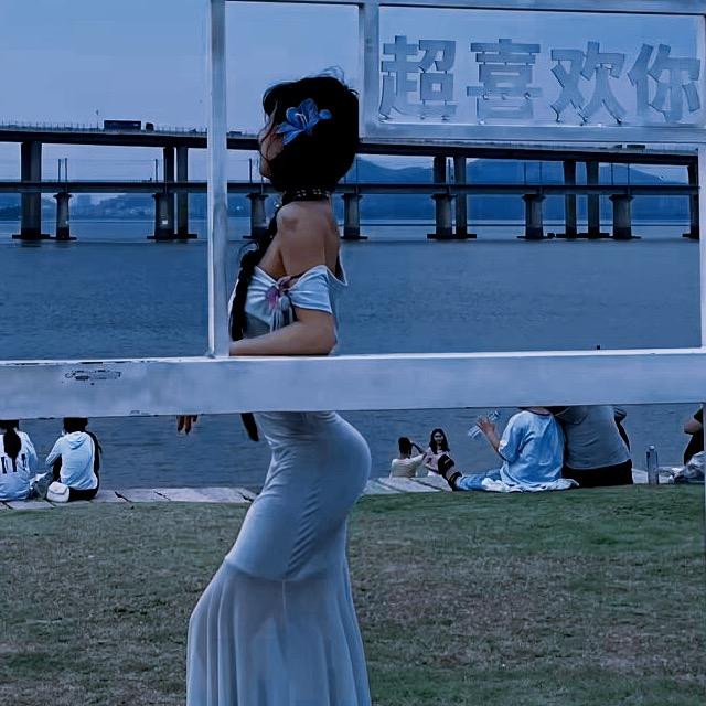 爱肿洋芋粑粑的洋芋包子