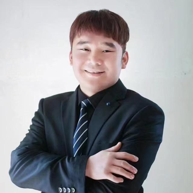 小帅鸡蛋灌饼烤冷面教学员