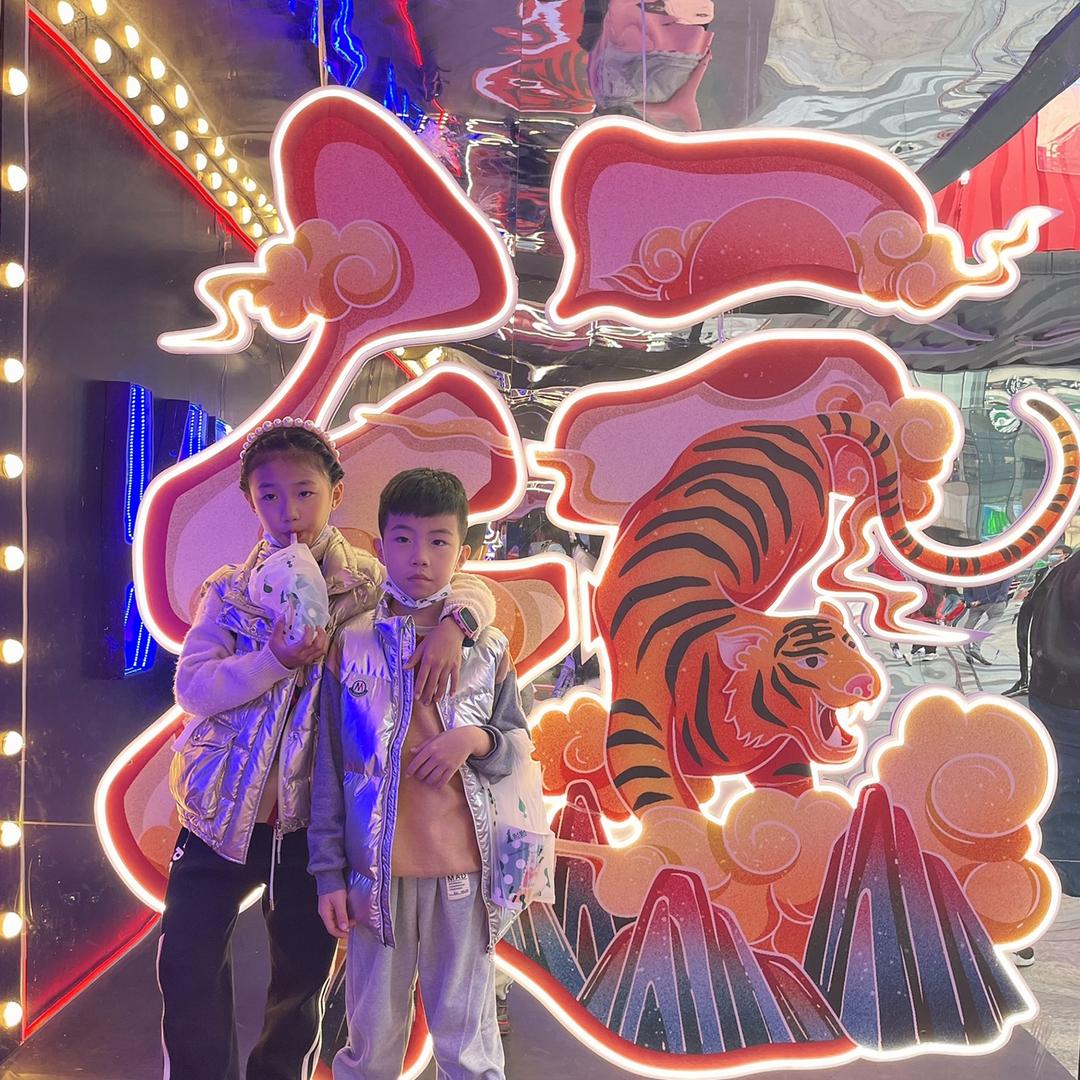 🐳🐳风一样的女子