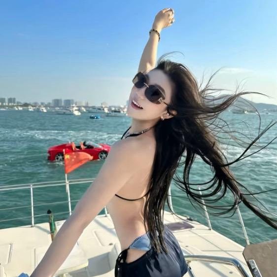 被绿都得双手插兜的女人
