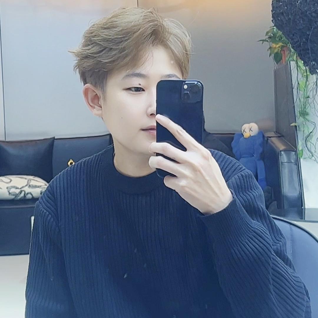 胜芳假面·JM色彩接发·颜颜