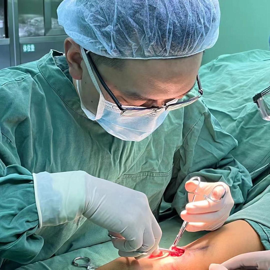 Dr.董董董董