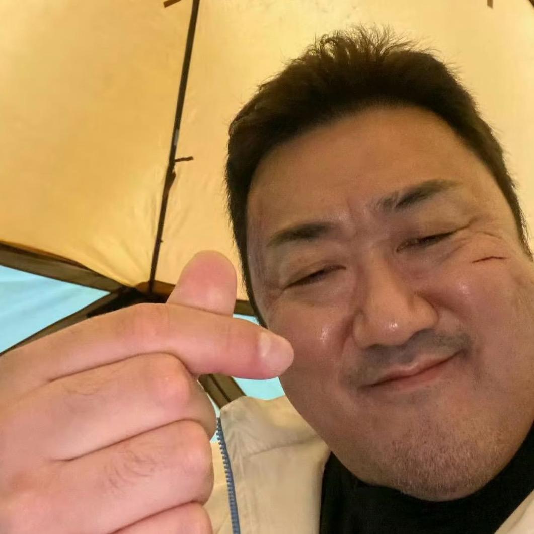 钢铁混泥土小王子