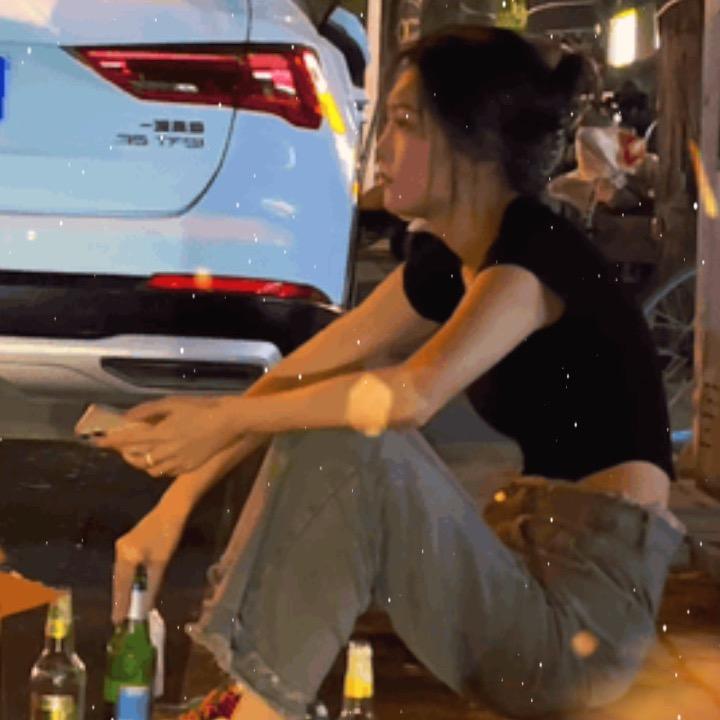 陪着月亮熬夜⑅ᵕ༚ᵕ˖˚☽