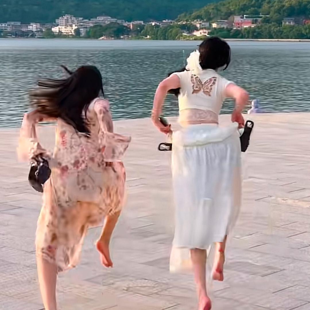 这个女人叫小美