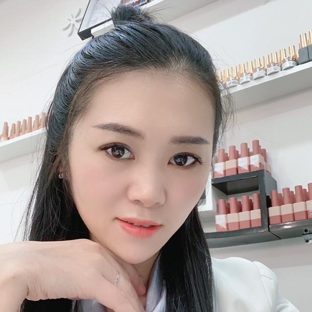 美学设计小余