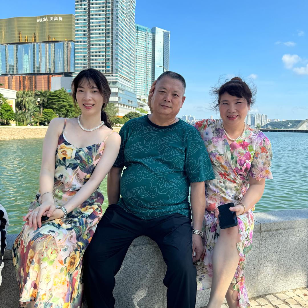 小郑的一家人