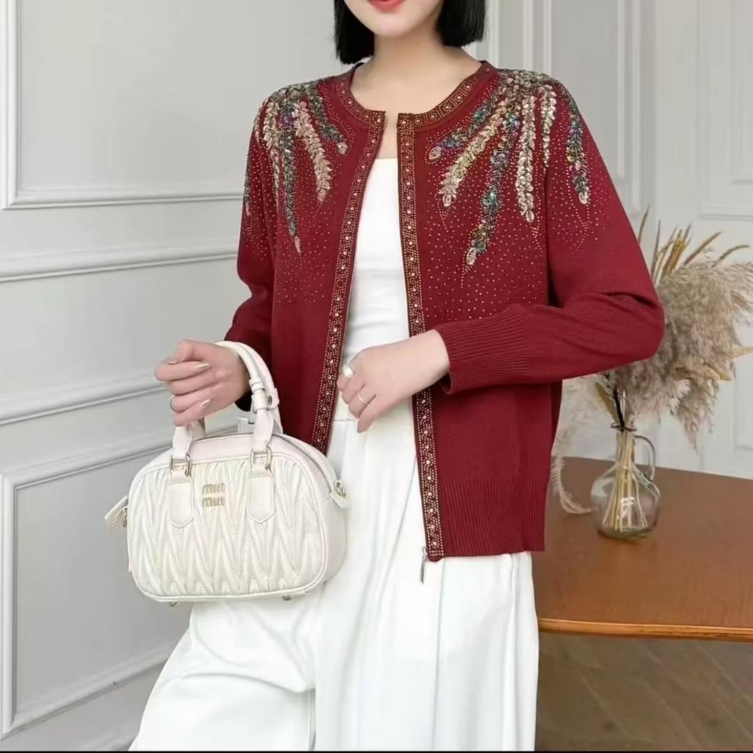 靓丽夫人精品女装工厂店