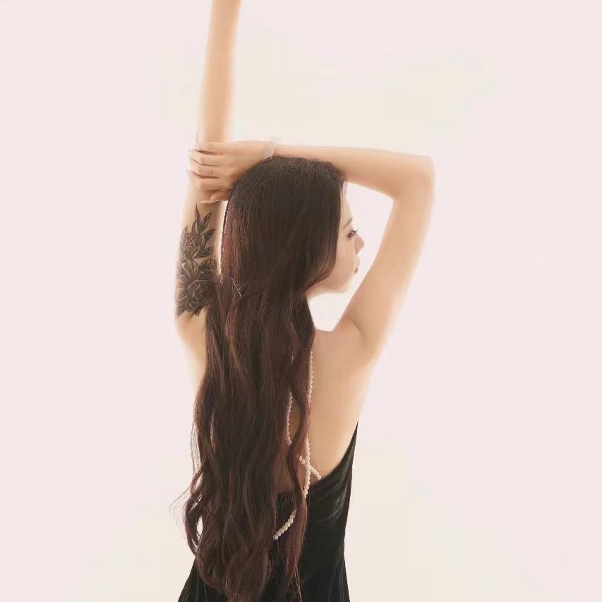 W*･゜ﾟ