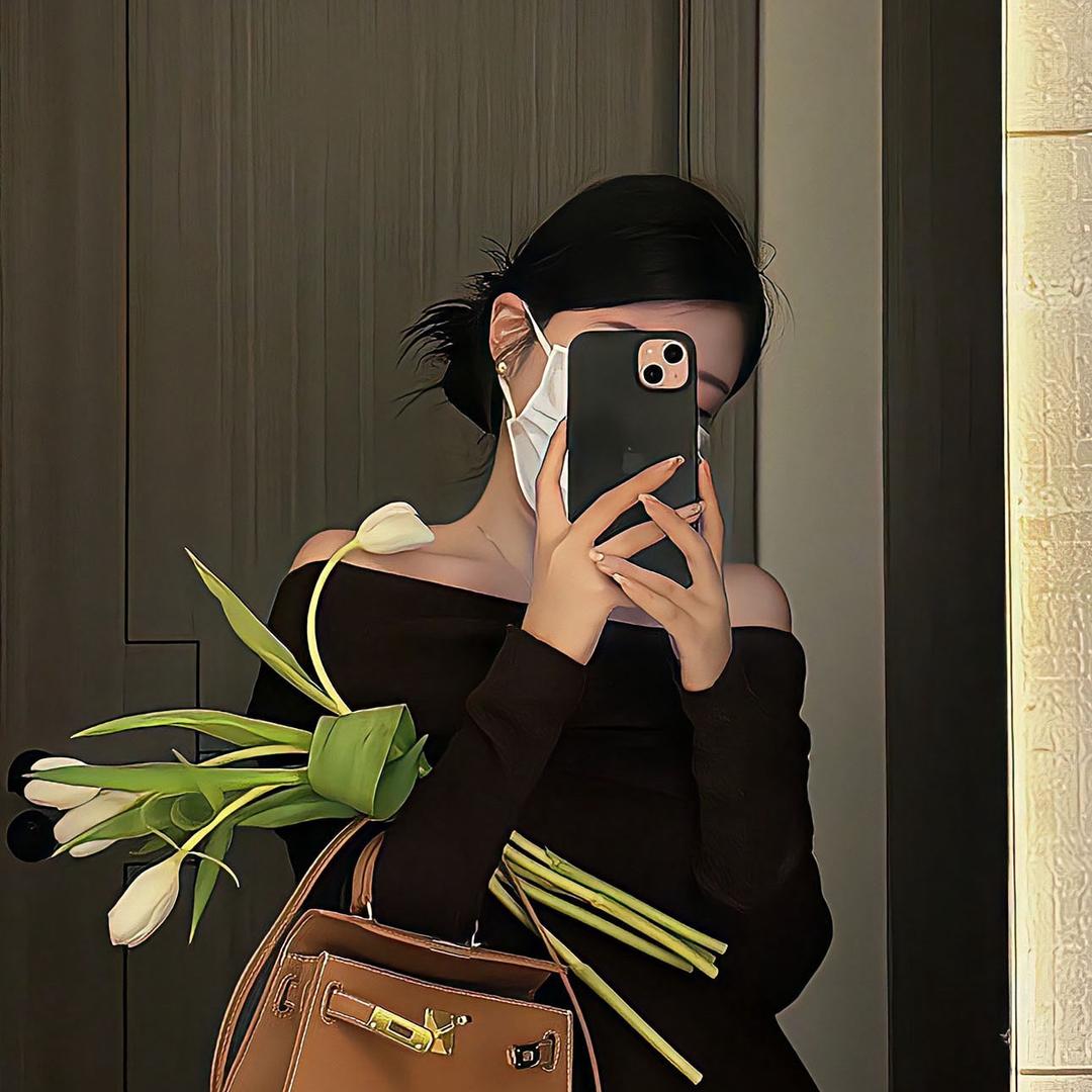 小胡小胡.🕊️