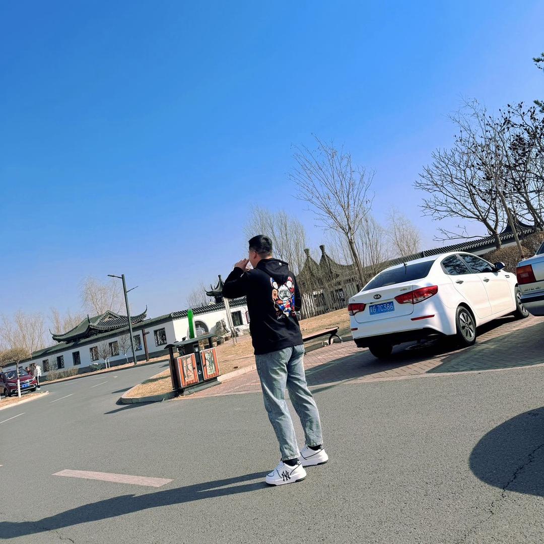 蝇营狗苟