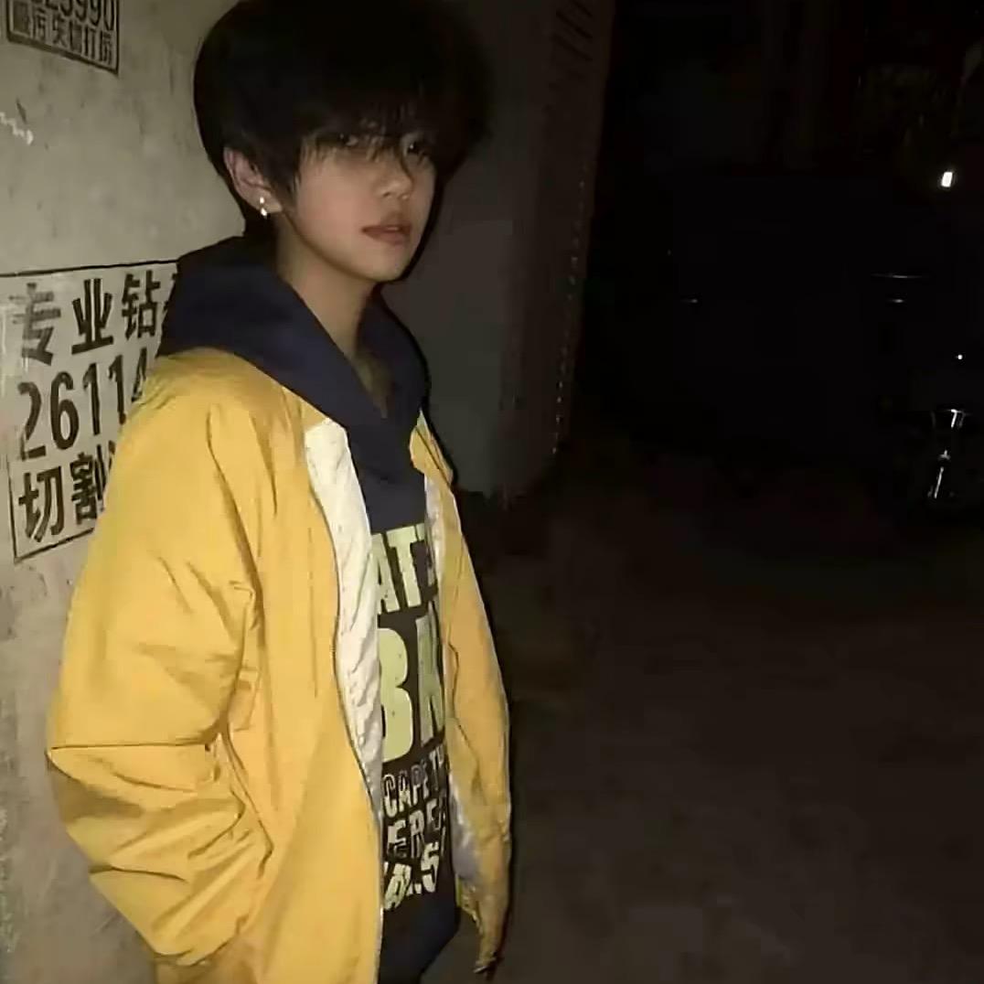 六月初.