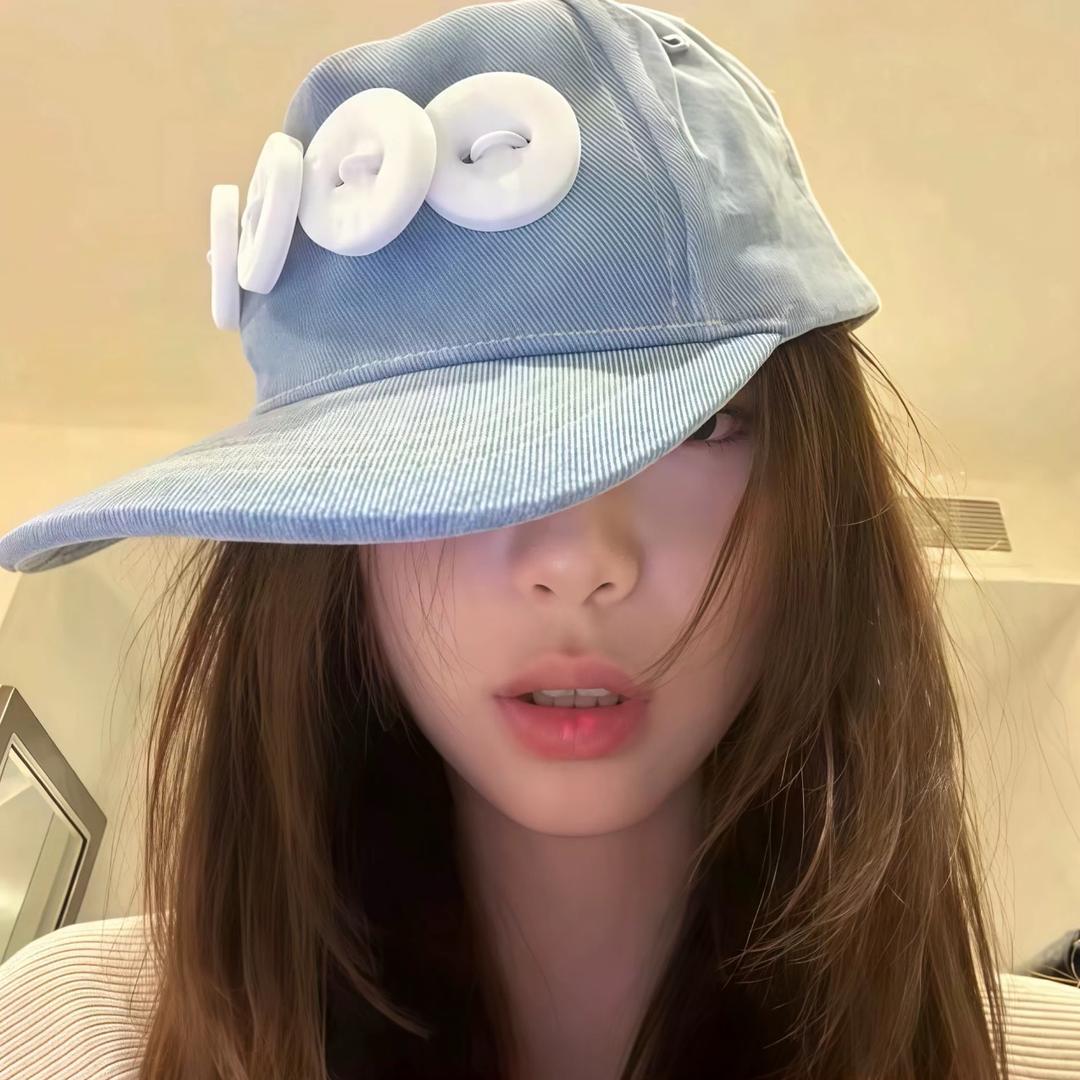 依盈.