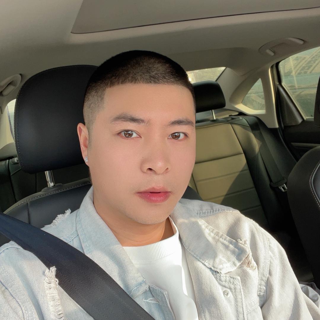 洋洋得亿的杨