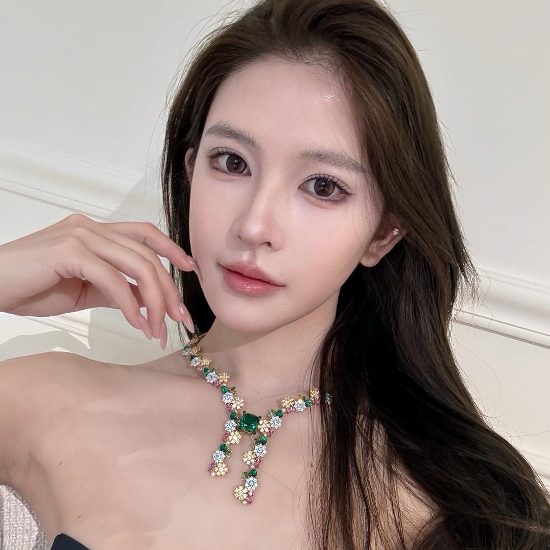 黄婉均美学