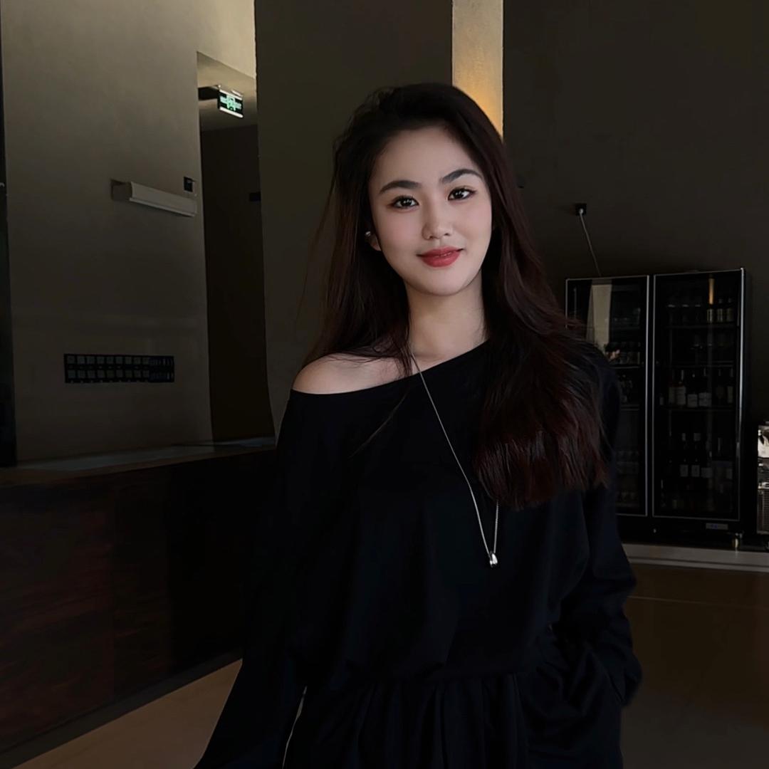 迪奈服饰