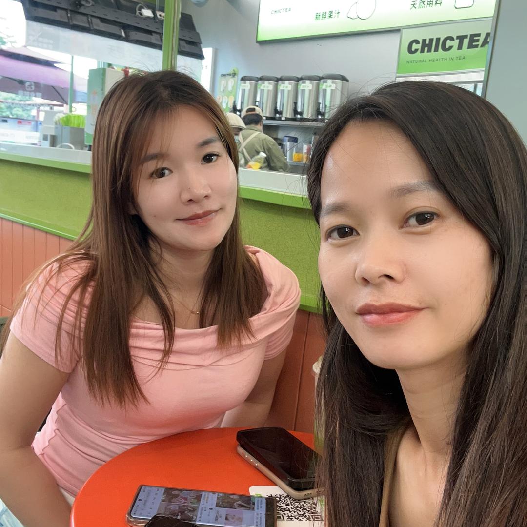 阿敏（侽仁拥品老板娘）在南宁